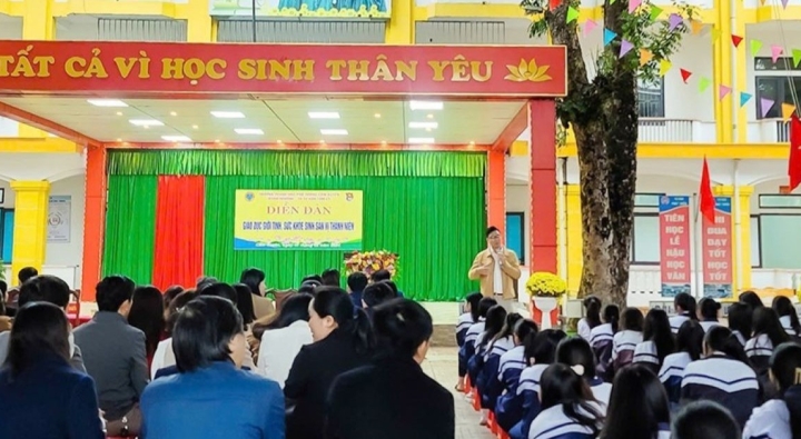 Đổi mới cách tiếp cận truyền thông sức khỏe sinh sản vị thành niên