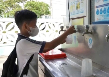 Học sinh được tiếp cận nước sạch và tăng nhận thức về vệ sinh môi trường