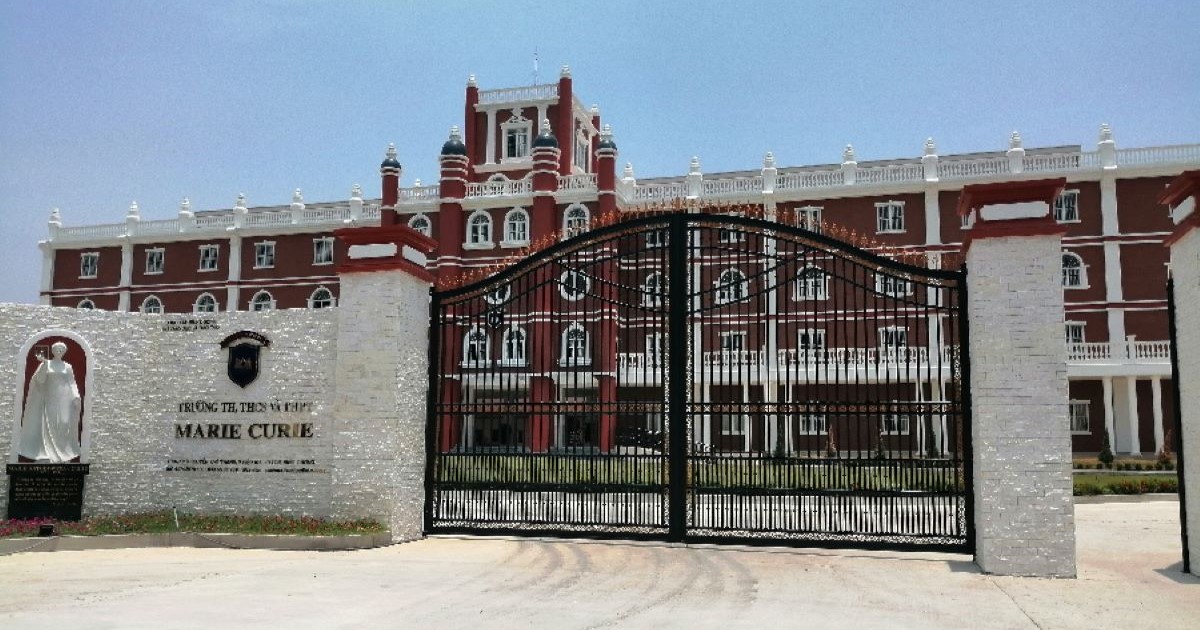 Nhiều phụ huynh lo lắng vì nghi học sinh bị ngộ độc thực phẩm