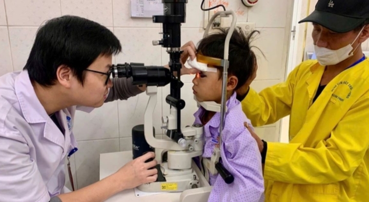 Cảnh báo trò chơi súng ná cao su bắn bi sắt gây mù mắt