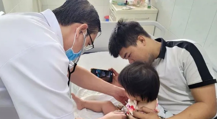 Thời tiết thất thường, trẻ nhập viện vì tiêu chảy tăng đột biến