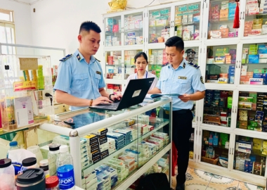 Bộ Y tế ra quân kiểm tra đột xuất hàng giả trong lĩnh vực y tế