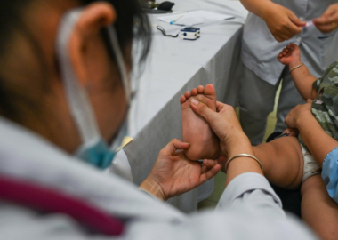 TP.HCM: Ca mắc tay chân miệng tăng 49%, nhiều trẻ nhập viện
