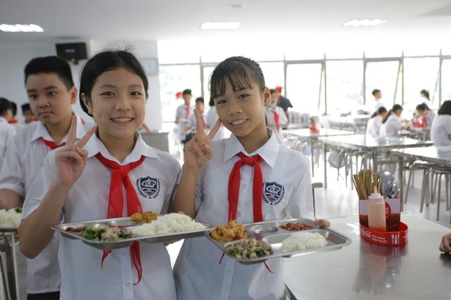 Hà Nội nghiên cứu triển khai miễn phí bữa trưa cho học sinh